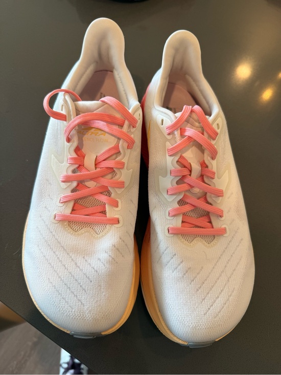 Altra Shoes - Altra White Running Shoes with Coral Laces and Pale Yellow Midsole